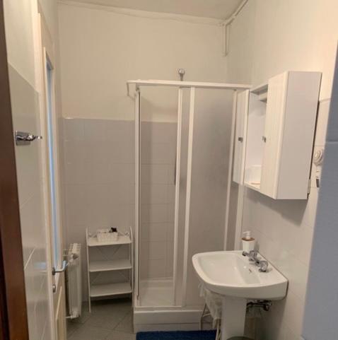 La Marina Tower Apartment With Private Sea View Terrace Вернаца Екстериор снимка